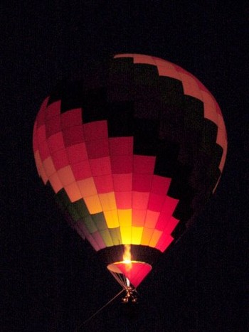 Balloon Aglow - Glowing balloon